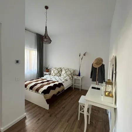 New And Cozy Apartment Free Parking And Internet